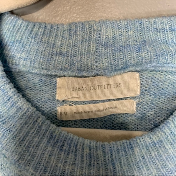 Urban outfitters rainbow striped sweater.‎ Size M - Picture 4 of 9